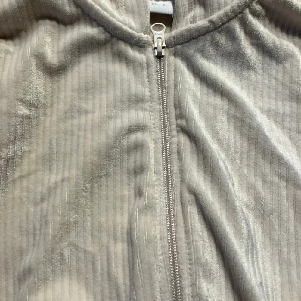 The Children's Place Girls Size‎ S/P 5/6 Frappe Cream Velour Zip Up Hoodie
